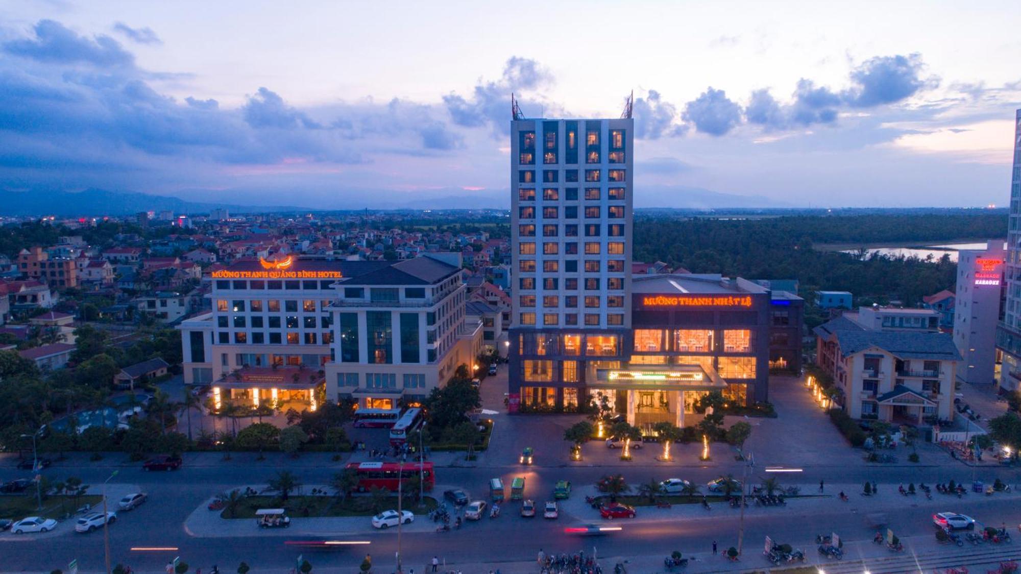 Muong Thanh Luxury Nhat Le Hotel Донг Хой Екстериор снимка
