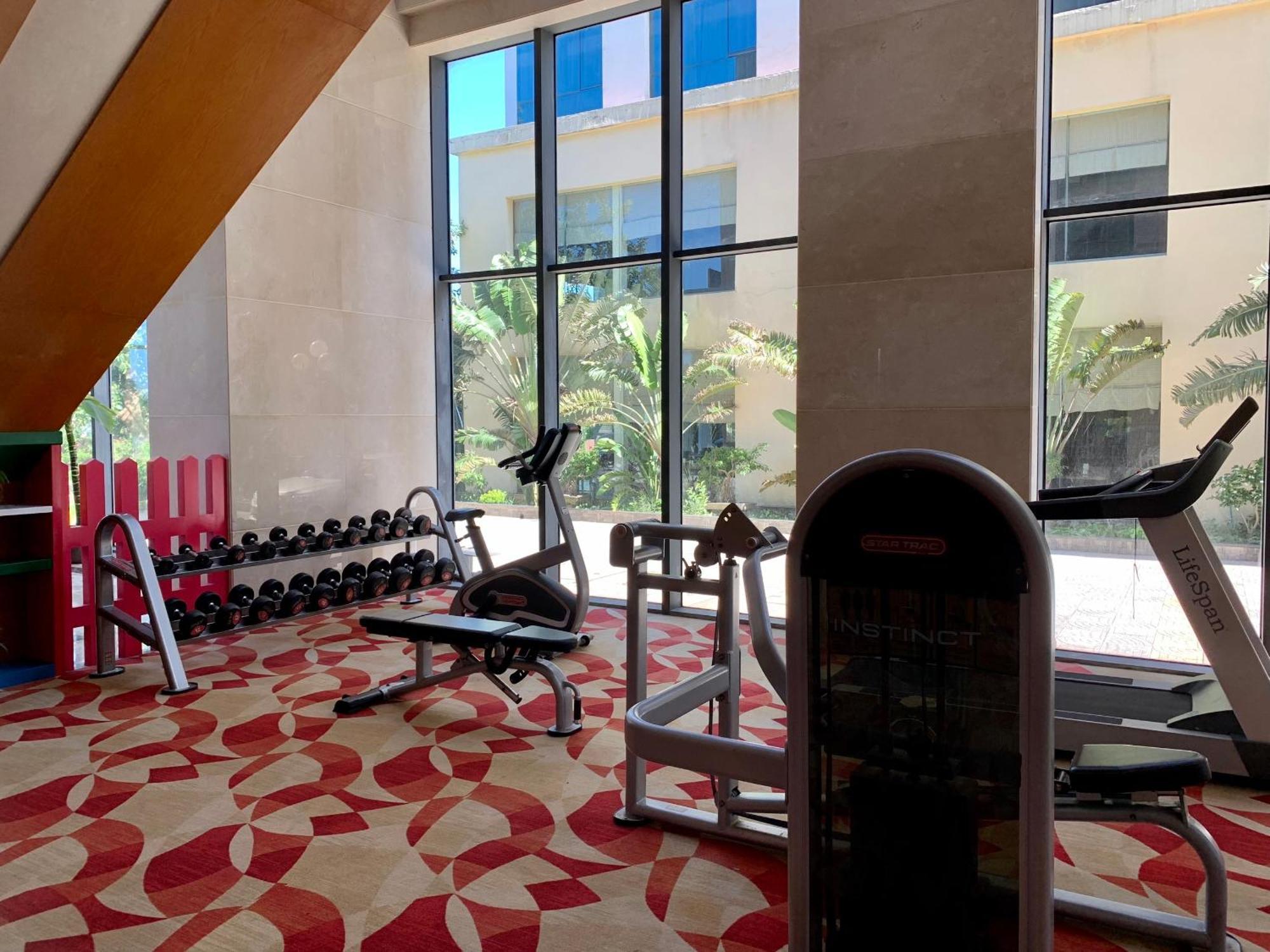Muong Thanh Luxury Nhat Le Hotel Донг Хой Екстериор снимка