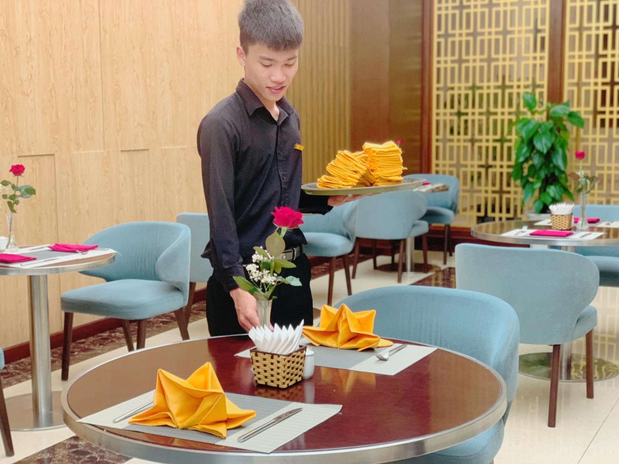Muong Thanh Luxury Nhat Le Hotel Донг Хой Екстериор снимка