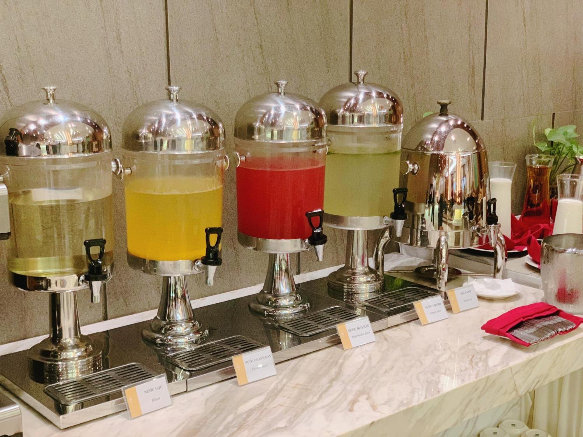 Muong Thanh Luxury Nhat Le Hotel Донг Хой Екстериор снимка