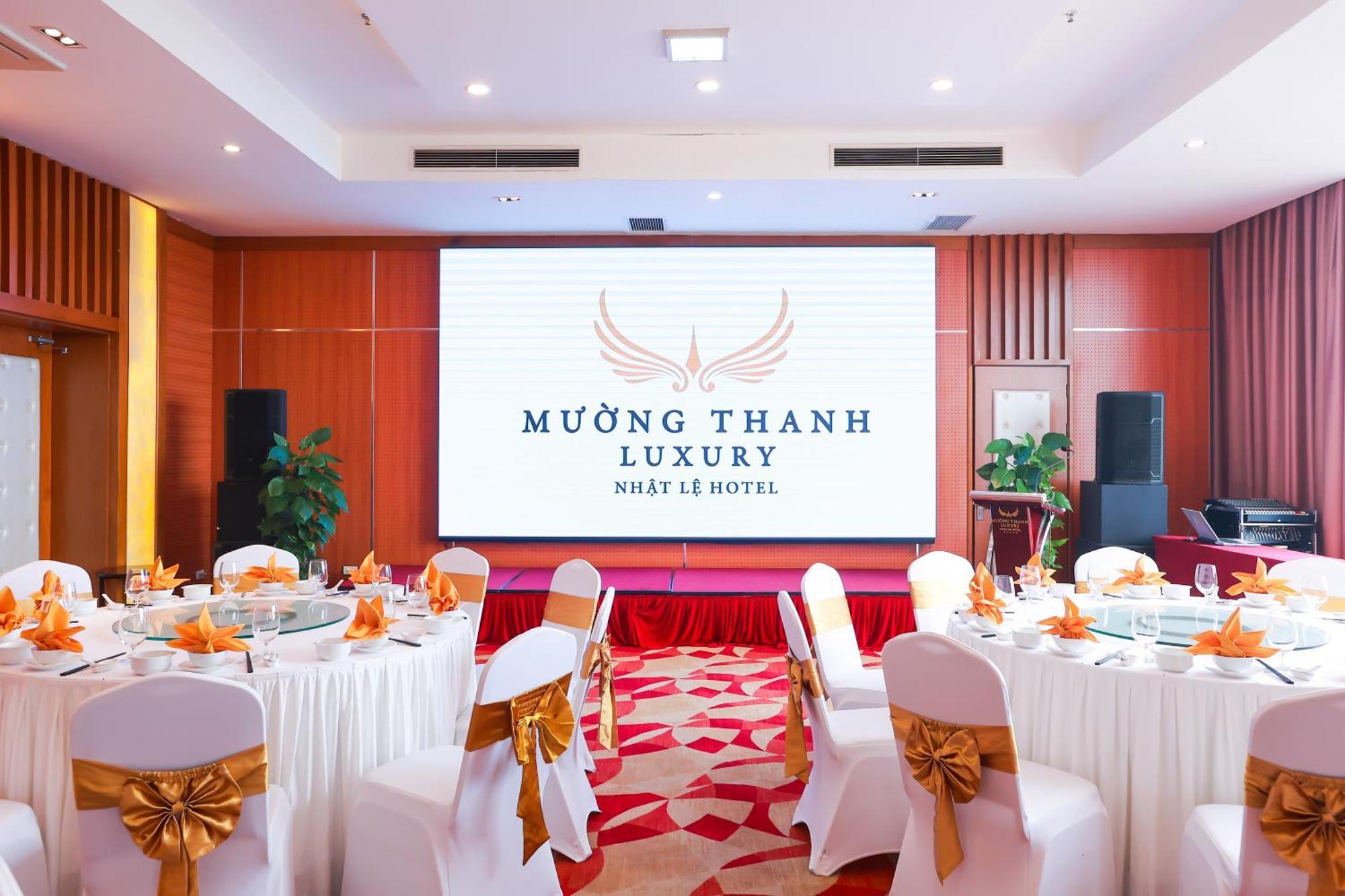 Muong Thanh Luxury Nhat Le Hotel Донг Хой Екстериор снимка